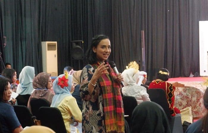 shahnaz_haque_puji_inovasi_guru_di_hgn_2025_suasananya_mengharukan