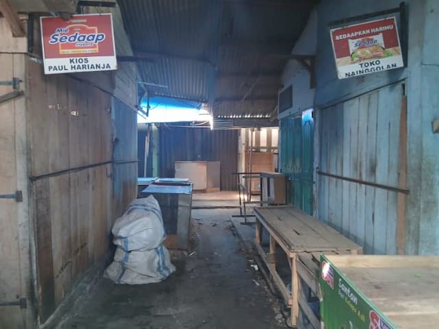 libur_natal_pedagang_di_pasar_tradisional_dwikora_sebagian_tutup