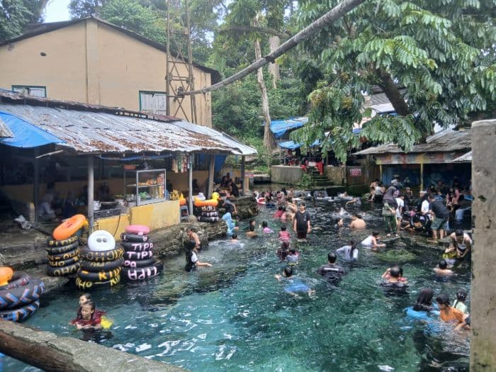 pemandian_alam_karang_anyer_jadi_destinasi_wisata_favorit_libur_nataru_di_simalungun