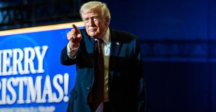 ucapan_natal_donald_trump_jadi_ajang_serangan_politik_ke_demokrat