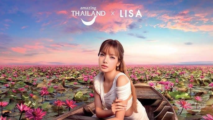 danau_di_udon_thani_thailand_mendadak_ramai_pasca_dipromosikan_lisa_blackpink