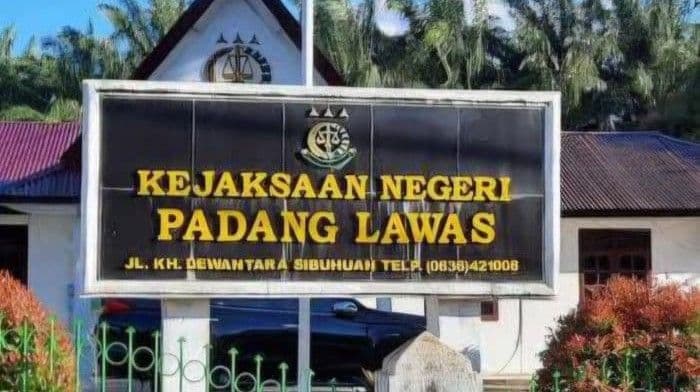 kejari_palas_diminta_serius_tangani_dugaan_pungli_camat_sosa_timur_