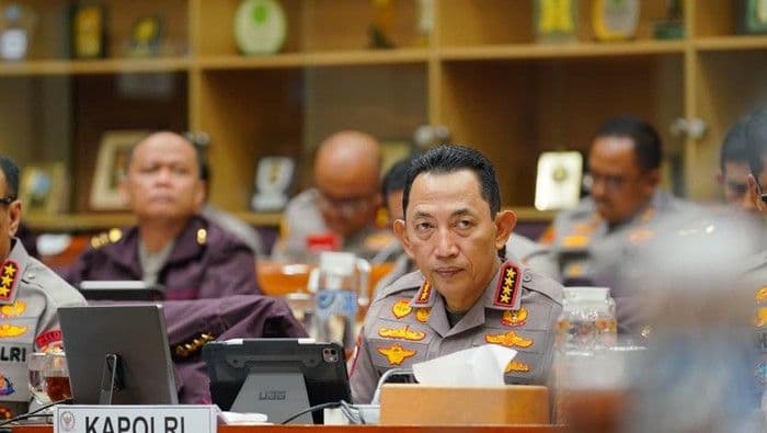 komisi_iii_dpr_dorong_revisi_uu_polri_atur_jabatan_sipil_untuk_anggota_polisi