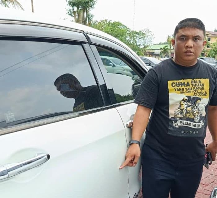 polisi_selidiki_dugaan_pengrusakan_mobil_wartawan_di_halaman_belakang_polda_sumut