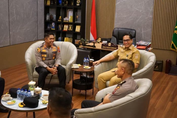 temui_kapolres_belawan_rico_waas_bahas_stabilitas_keamanan