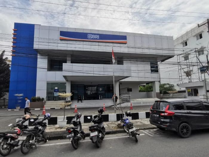 bri_phk_dan_laporkan_pegawai_terlibat_korupsi_kur_kutalimbaru