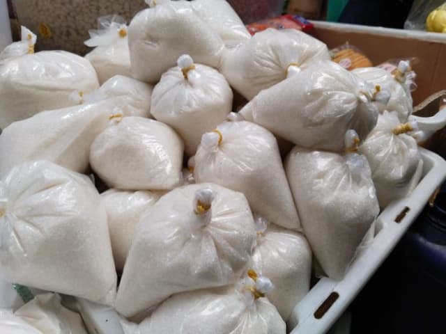 pembeli_mengeluh_harga_gula_pasir_mahal_di_siantar
