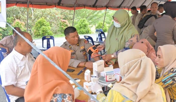 personel_polres_labusel_periksa_kesehatan_persiapan_pelaksanaan_operasi_ketupat