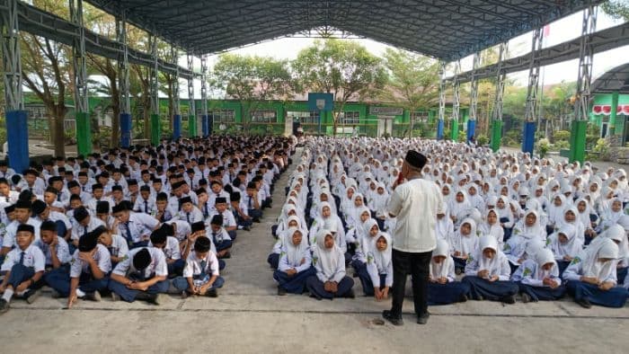 tumbuhkan_semangat_keagamaan_mtsn_2_deli_serdang_safari_ramadan_bersama_masyarakat