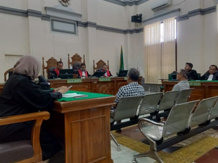 hakim_pn_medan_vonis_bebas_dua_terdakwa_korupsi_bni_rp177_miliar