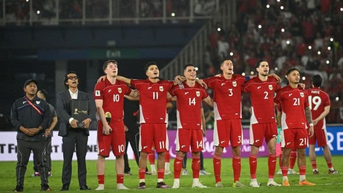 kena_kartu_marselino_ferdinan_dan_maarten_absen_lawan_china_