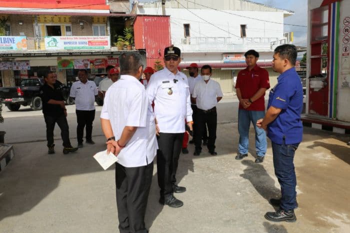 sidak_jelang_idulfitri_bupati_pendistribusian_bbm_bersubsidi_harus_ketat_diawasi_di_taput