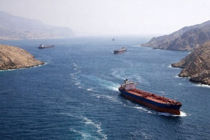 iran_izinkan_kapal_negara_sahabat_melintas_di_selat_hormuz