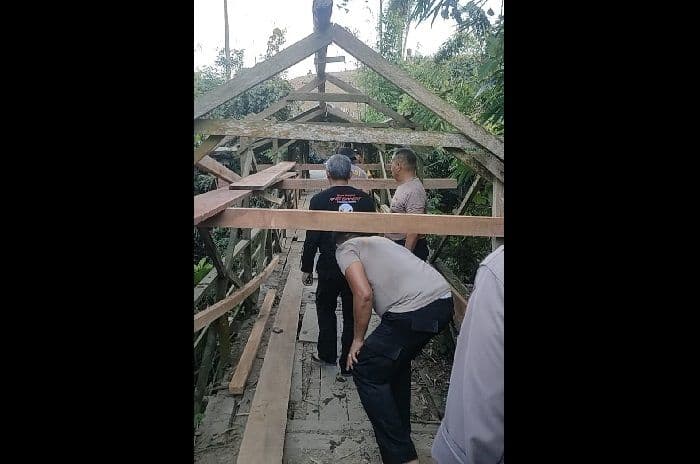 polresta_deli_serdang_renovasi_jembatan_presisi_kuala_sabah_akses_warga_kini_lebih_aman