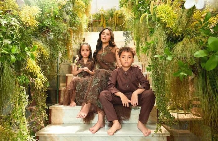 rachel_vennya_dekor_rumah_tema_hutan_saat_lebaran