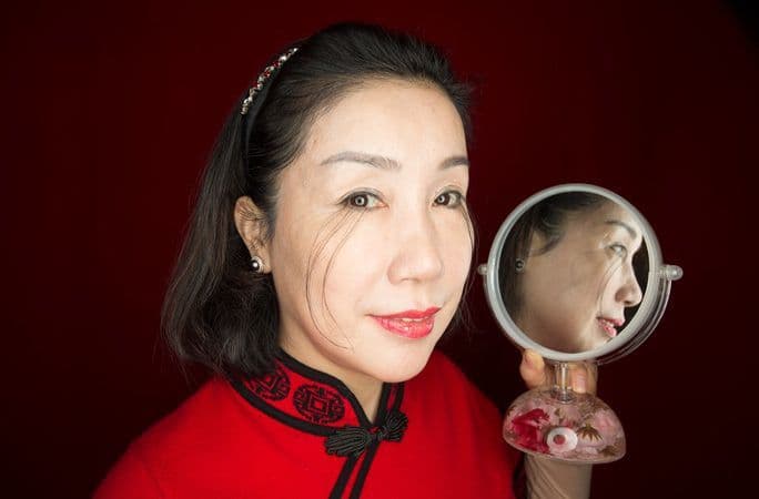 wanita_china_pecahkan_rekor_bulu_mata_terpanjang_di_dunia