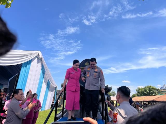 kapolda_sumut_resmikan_sppg_dan_40_rumah_dinas_brimob_di_tanjung_morawa