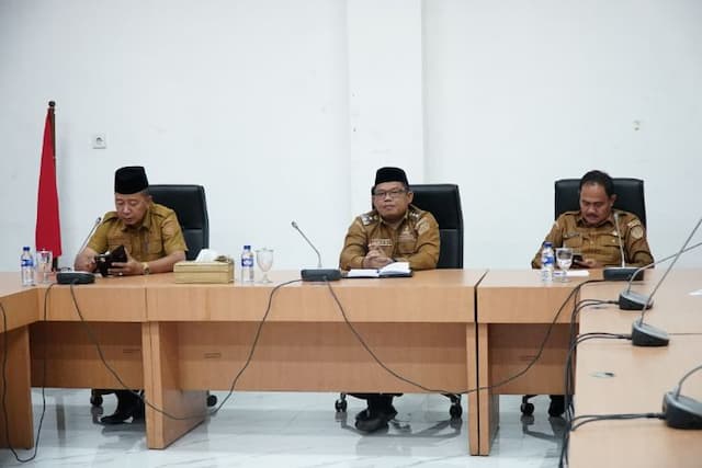 pemkab_labuhanbatu_terima_sapi_kurban_bantuan_presiden_seberat_833_kg