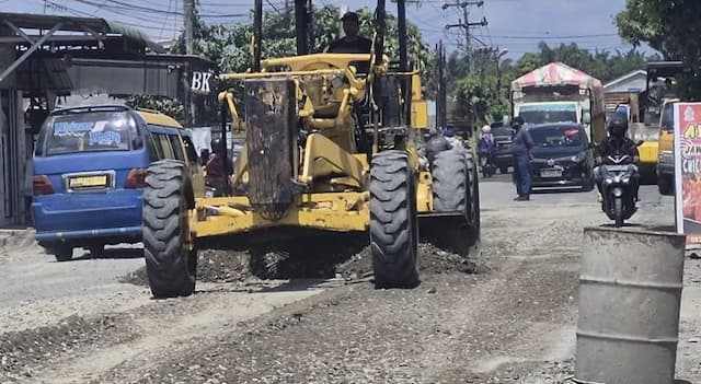 viral_tanam_pohon_pisang_di_jalan_rusak_pemkab_langkat_akhirnya_bergerak