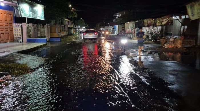 drainase_tak_berfungsi_jalan_mt_haryono_binjai_langganan_banjir
