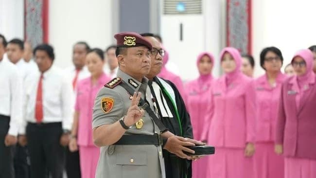 ditarik_ke_mabes_polri_dirkrimum_polda_sumut_kombes_ricko_pecah_bintang_