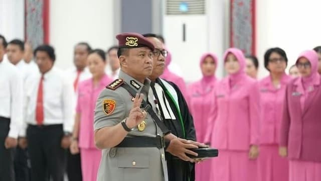 ditarik_ke_mabes_polri_dirkrimum_polda_sumut_kombes_ricko_pecah_bintang_