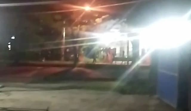 tawuran_diduga_kelompok_geng_motor_pecah_di_flamboyan_raya_warga_resah