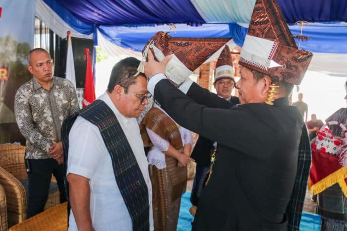 wali_kota_wesly_diminta_lestarikan_budaya_simalungun_melalui_perda