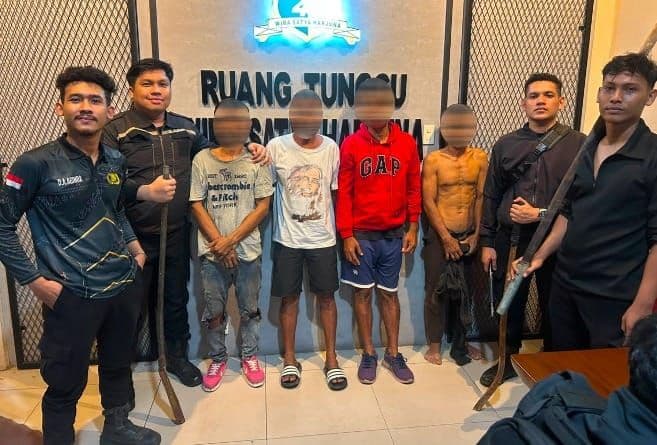 empat_pemuda_diduga_hendak_tawuran_di_belawan_ditangkap_polisi_sita_sejumlah_sajam
