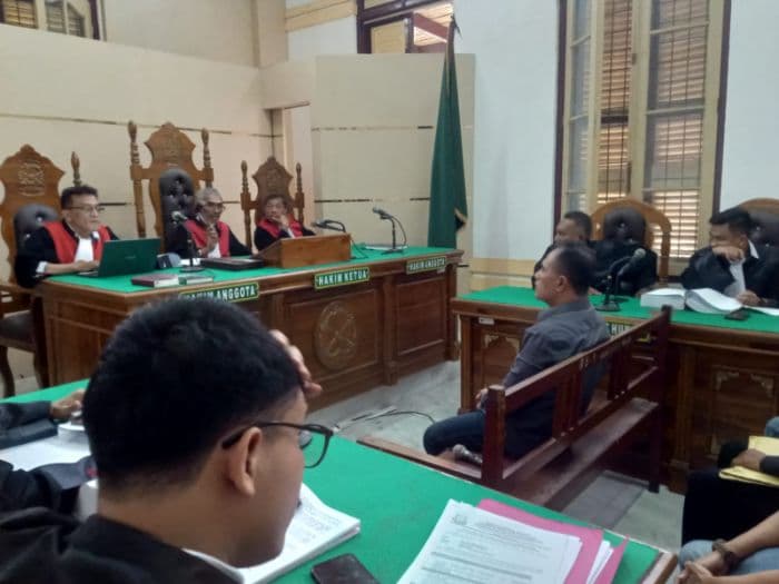 tuntutan_eks_kadis_pmd_padangsidimpuan_kasus_korupsi_add_rp59_miliar_ditunda