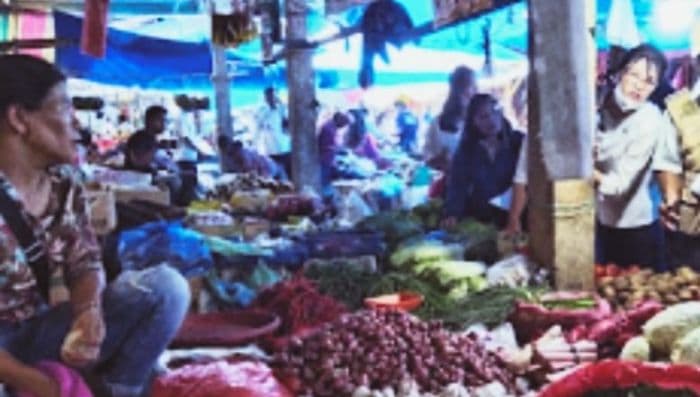 harga_bahan_pokok_di_pasar_pangururan_berfluktuasi_cabai_rawit_turun_rp10_ribu