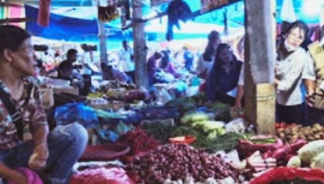 harga_bahan_pokok_di_pasar_pangururan_berfluktuasi_cabai_rawit_turun_rp10_ribu