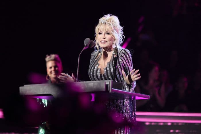 legenda_musik_dolly_parton_meninggal_dunia