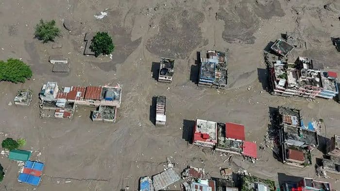 ratusan_orang_hilang_usai_banjir_bandang_nepaltibet_291_di_antaranya_turis_asing_