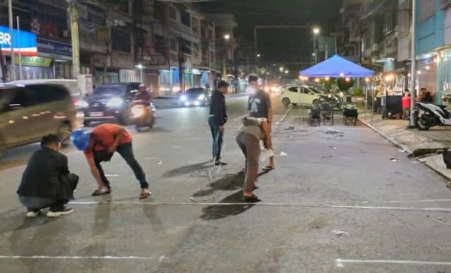 pd_phj_relokasi_271_pedagang_pasar_horas_ke_jalan_merdeka_bawah_jelang_pembongkaran_gedung_iv