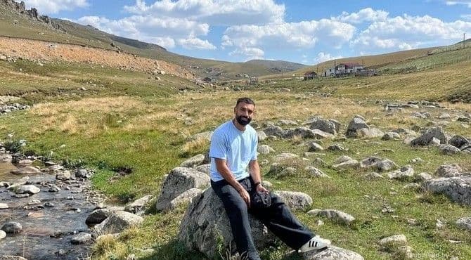 diduduki_mohamed_salah_batu_di_pegunungan_turki_mendadak_jadi_destinasi_wisata_