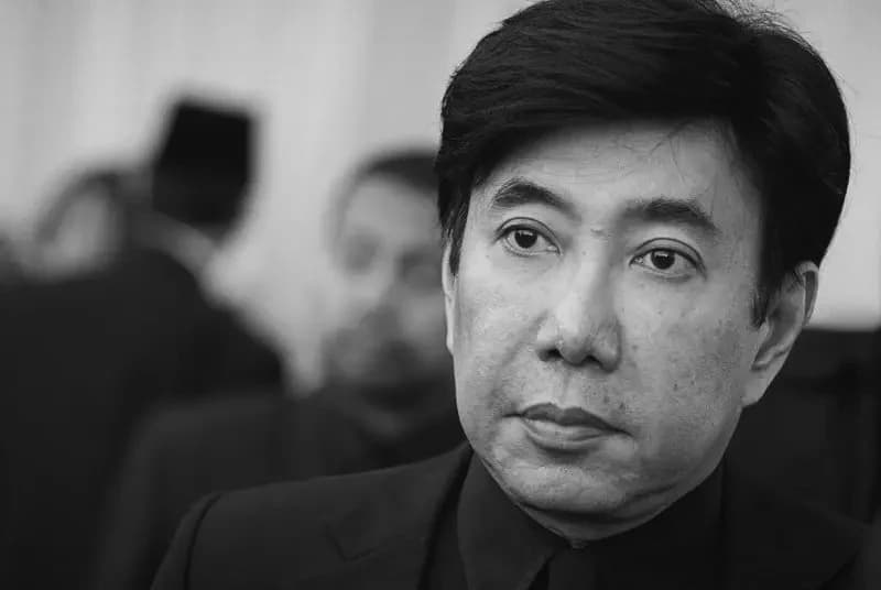 guruh_soekarnoputra_meninggal_pdip_kibarkan_bendera_setengah_tiang_tujuh_hari