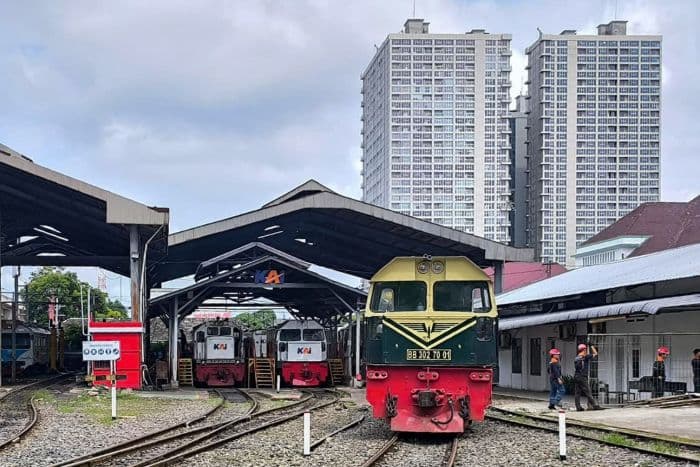 lokomotif_bb302_jejak_sejarah_perkeretaapian_di_sumut