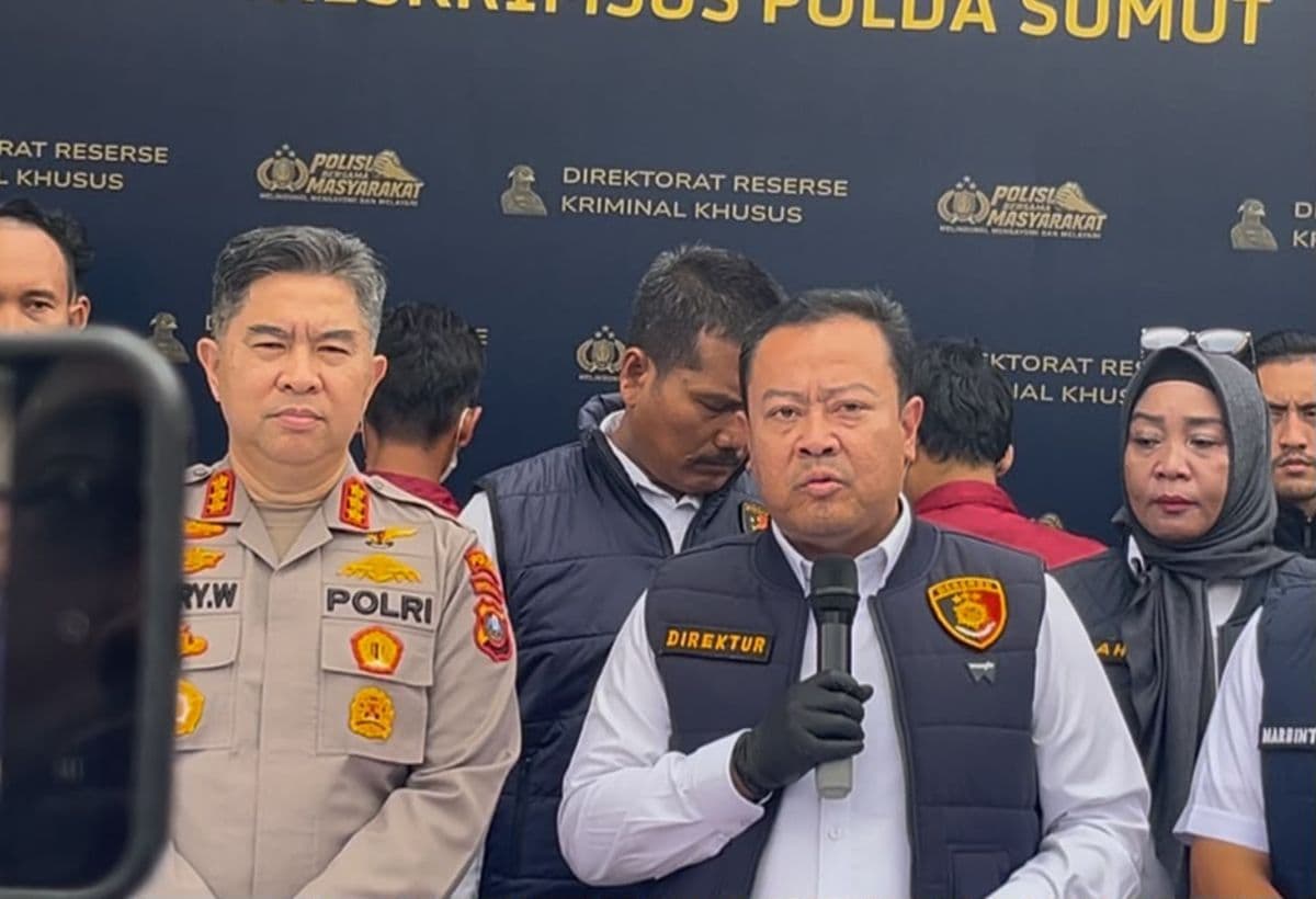 polda_sumut_bongkar_modus_penimbunan_biosolar_subsidi_dengan_mobil_box_modifikasi