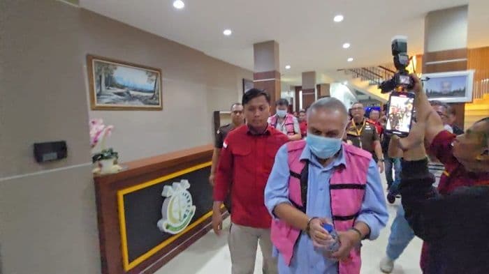 dua_dirut_perusahaan_ditahan_kejati_sumut_terkait_dugaan_korupsi_smartboard_di_tebing_tinggi