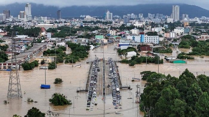 korban_tewas_banjir_thailand_selatan_jadi_33_orang_1200_warga_dievakuasi