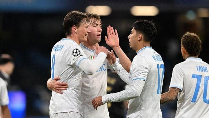 napoli_tekuk_qarabag_20_peluang_lolos_ke_fase_gugur_kian_terbuka