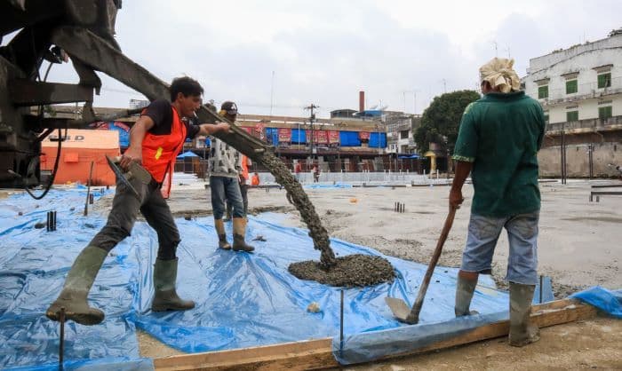 pembangunan_kios_darurat_pasar_horas_masuki_minggu_kedua_ditarget_rampung_15_desember_2025_