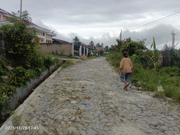 pemotongan_dana_transfer_rp415_miliar_pembangunan_jalan_bahal_gajah_simalungun_tertunda