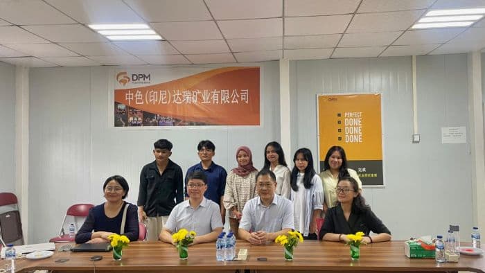 pt_dpm_kembali_berangkatkan_enam_penerima_beasiswa_ke_china_total_sudah_18_orang_sejak_2019