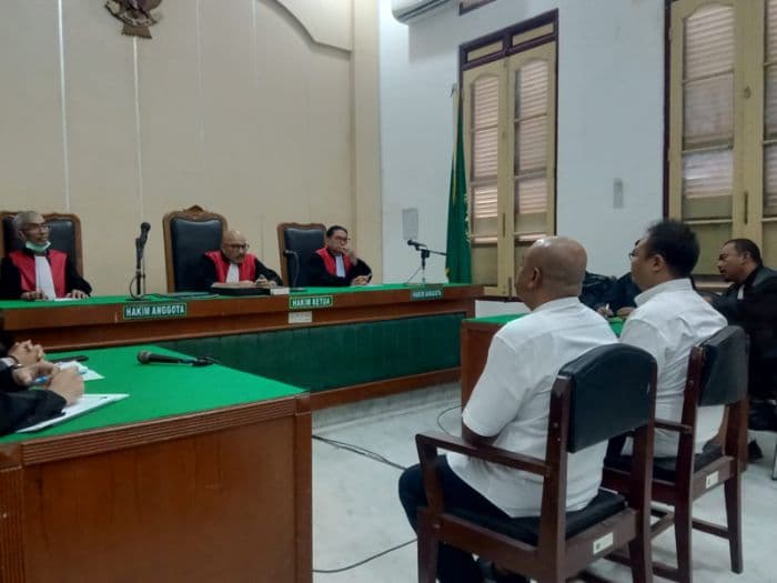 vonis_dua_penyuap_mantan_kadis_pupr_sumut_topan_ginting_ditunda_hakim_minta_maaf