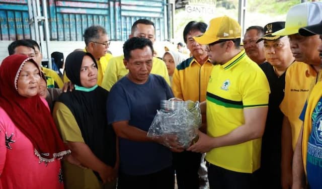 golkar_sumut_serap_aspirasi_dan_salurkan_bantuan_bencana_di_tapsel_tapteng_sibolga_