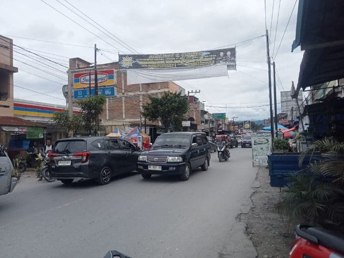hari_libur_warga_toba_keluhkan_sepinya_pengunjung_objek_wisata_