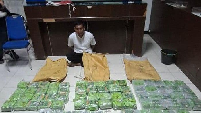 bnn_tangkap_kurir_100_kg_sabu_di_jalinsum_medanaceh_