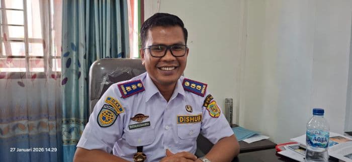 dishub_dairi_optimis_target_retribusi_parkir_2026_senilai_rp450_juta_terealisasi